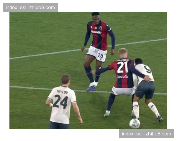 特写：终场哨响，圣埃蒂安老将泪洒球场，球队深陷降级区