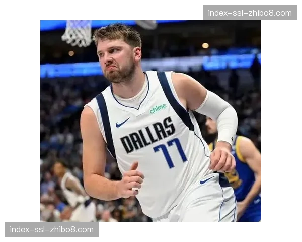 东契奇三节达成三双,独行侠大比分领先公牛 东契奇三节达成三双,独行侠大比分领先公牛